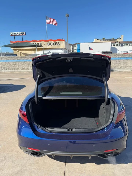 2019 Alfa Romeo Giulia - Image 3 of 8