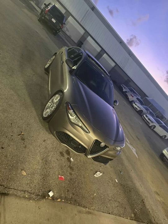 2019 Alfa Romeo Giulia - Image 2 of 3