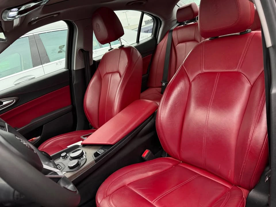 2019 Alfa Romeo Giulia - Image 7 of 7
