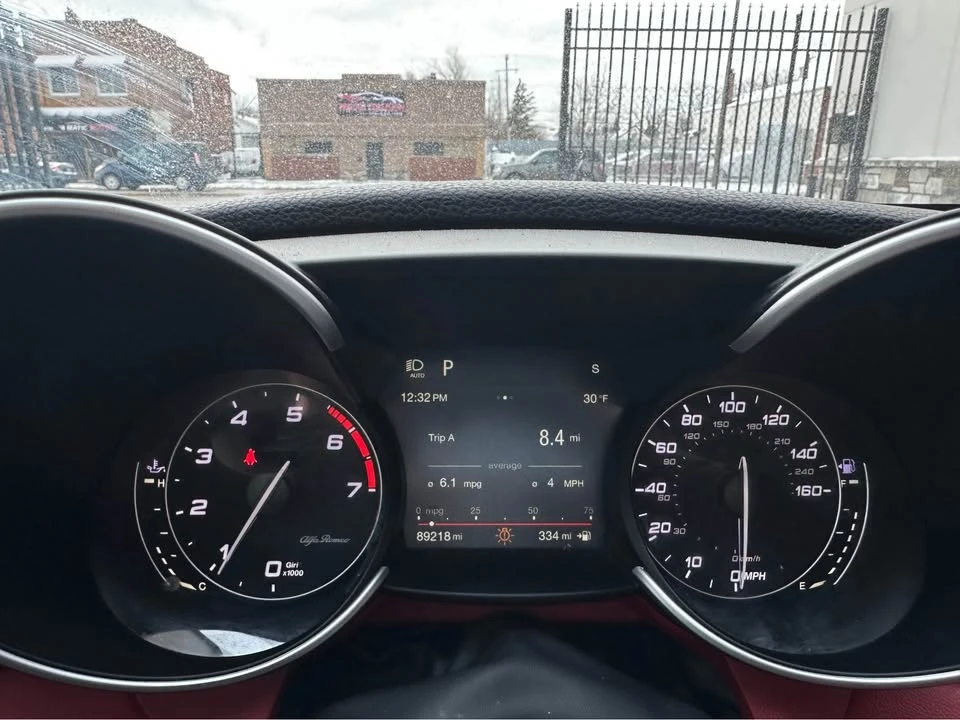 2019 Alfa Romeo Giulia - Image 11 of 13