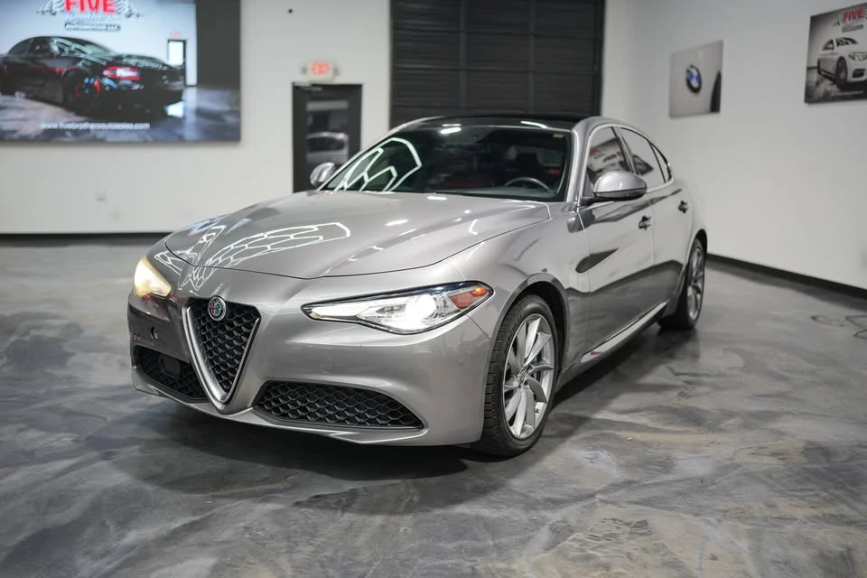 2019 Alfa Romeo Giulia - Image 3 of 10