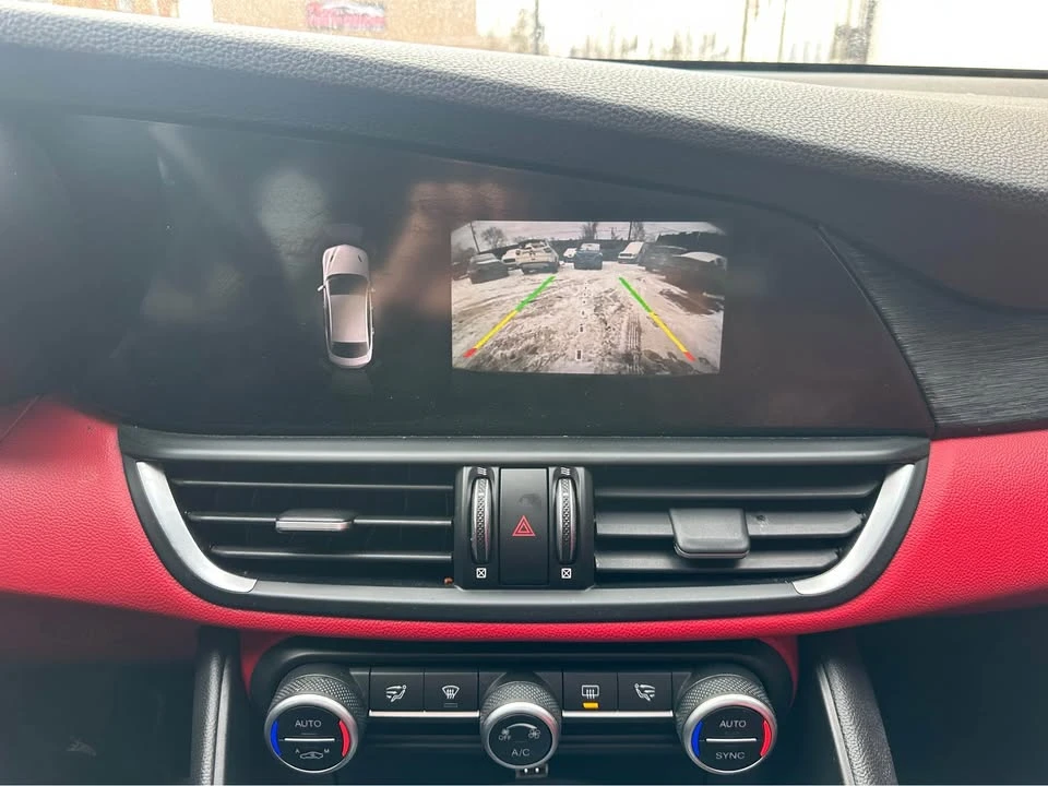 2019 Alfa Romeo Giulia - Image 12 of 13