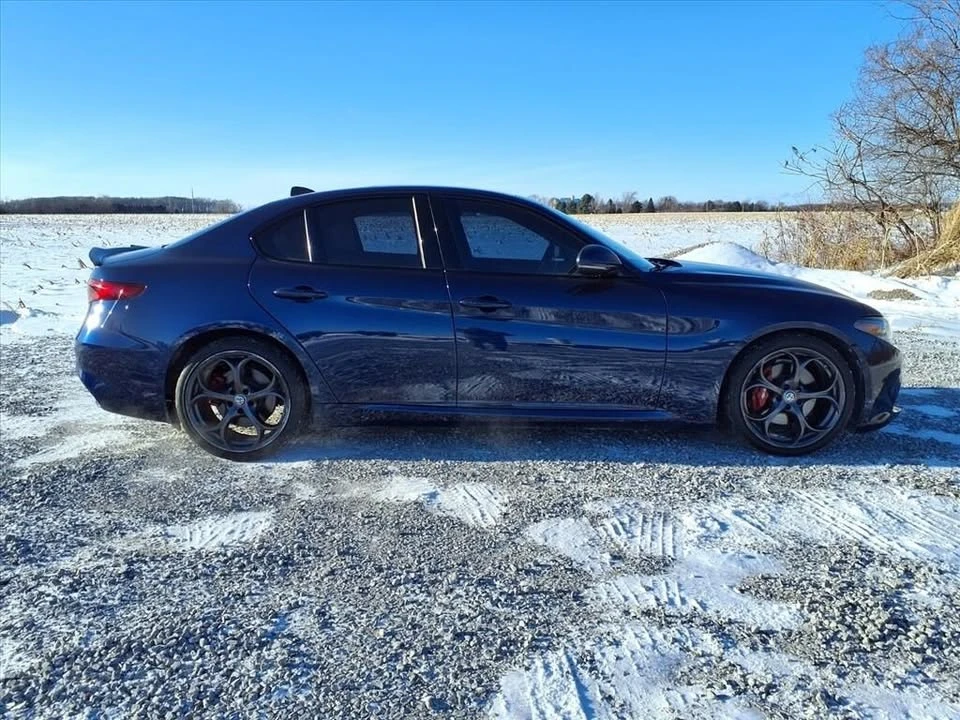 2019 Alfa Romeo Giulia - Image 3 of 14
