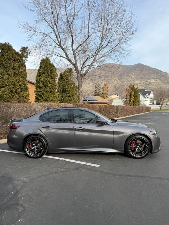 2019 Alfa Romeo Giulia - Image 2 of 19