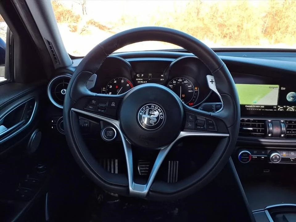 2019 Alfa Romeo Giulia - Image 9 of 14