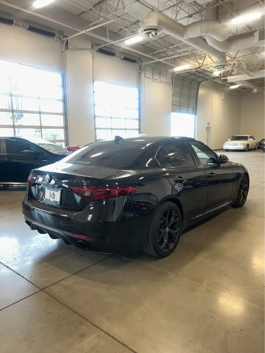 2019 Alfa Romeo Giulia - Image 4 of 13
