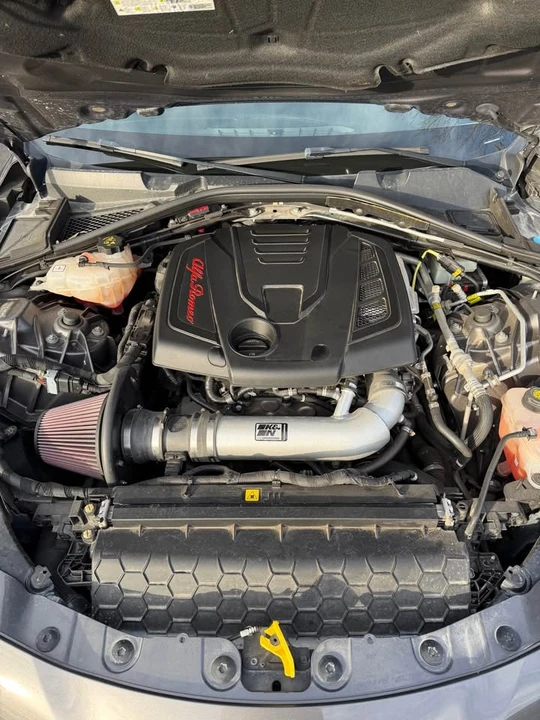 2019 Alfa Romeo Giulia - Image 13 of 19