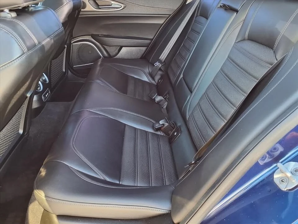 2019 Alfa Romeo Giulia - Image 8 of 14