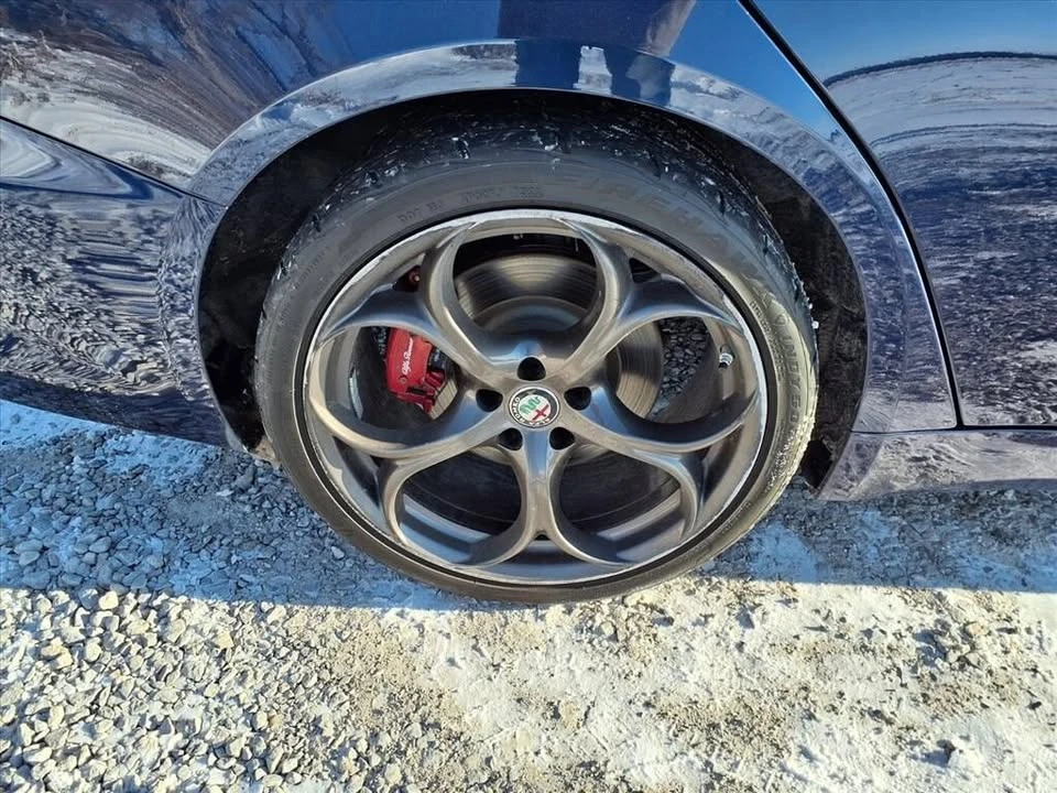 2019 Alfa Romeo Giulia - Image 14 of 14