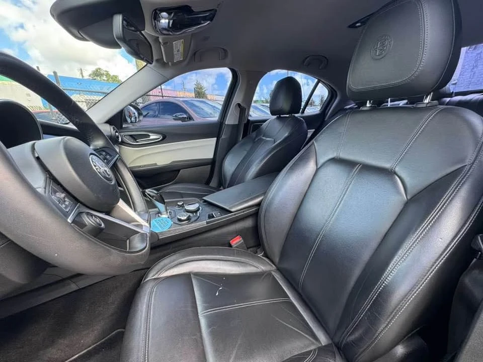 2019 Alfa Romeo Giulia - Image 12 of 15