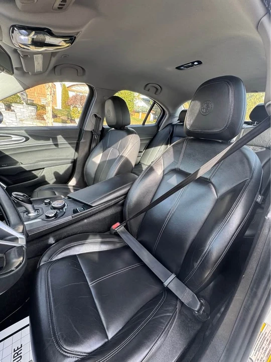 2019 Alfa Romeo Giulia - Image 5 of 6