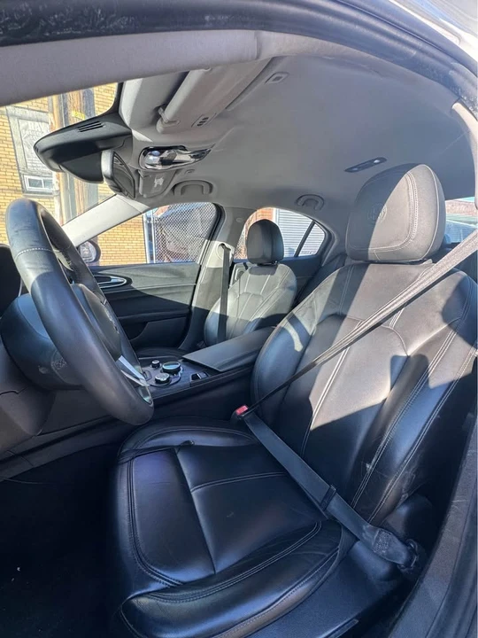 2019 Alfa Romeo Giulia - Image 4 of 4