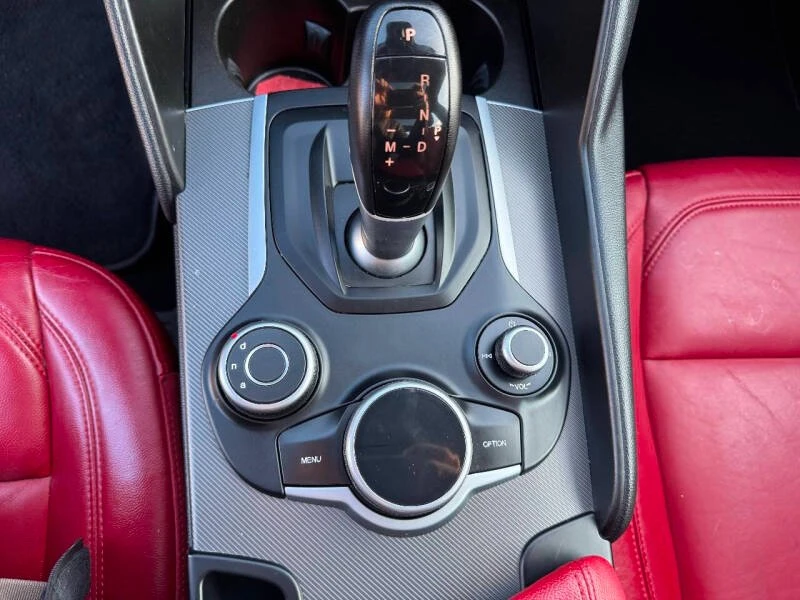 2019 Alfa Romeo Giulia - Image 17 of 17