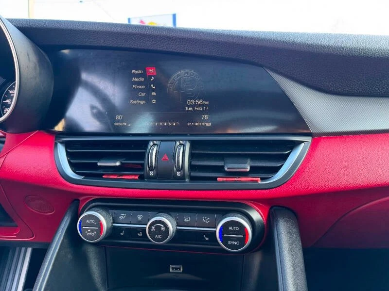 2019 Alfa Romeo Giulia - Image 16 of 17
