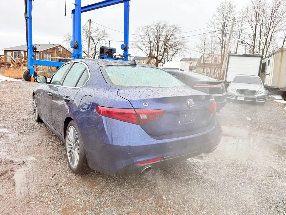 2019 Alfa Romeo Giulia - Image 4 of 9