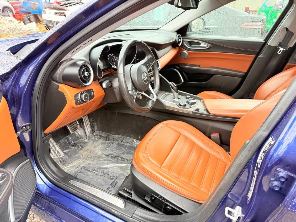 2019 Alfa Romeo Giulia - Image 5 of 9
