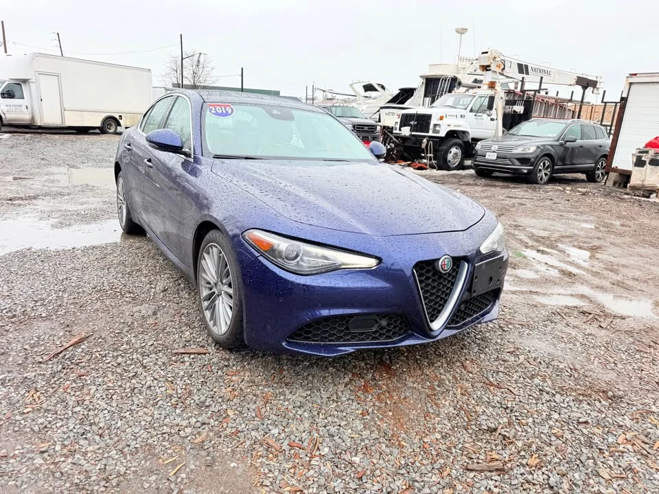 2019 Alfa Romeo Giulia - Image 2 of 9