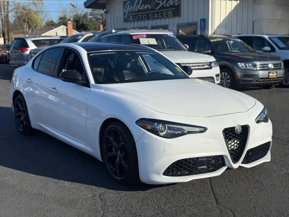 2019 Alfa Romeo Giulia - Image 7 of 20