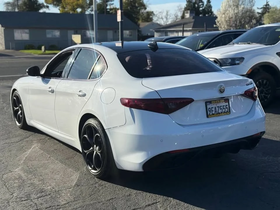 2019 Alfa Romeo Giulia - Image 2 of 20