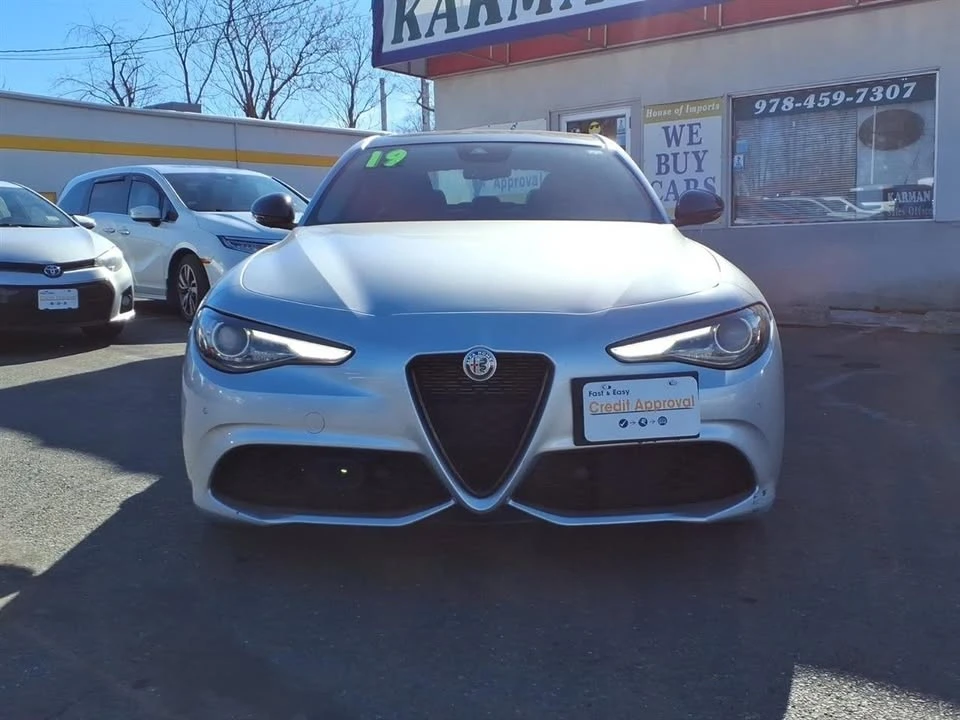 2019 Alfa Romeo Giulia - Image 2 of 20