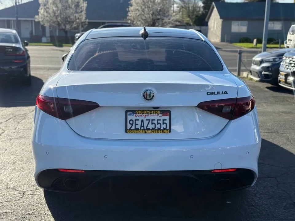 2019 Alfa Romeo Giulia - Image 3 of 20
