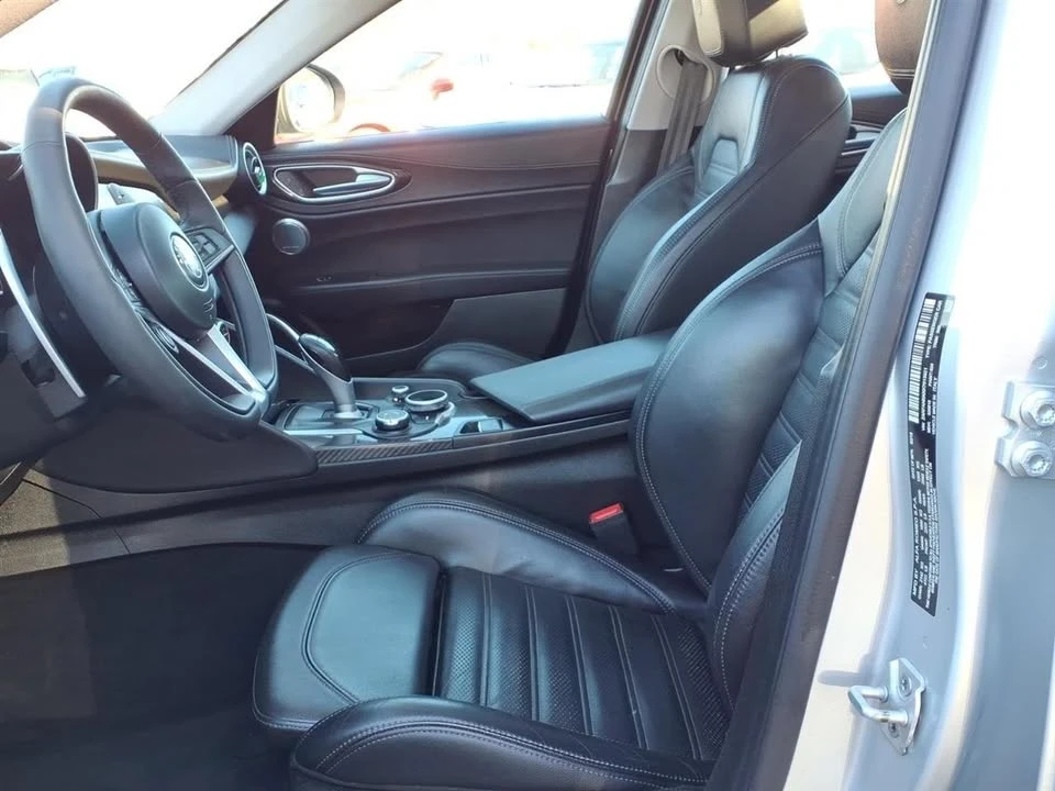 2019 Alfa Romeo Giulia - Image 12 of 20