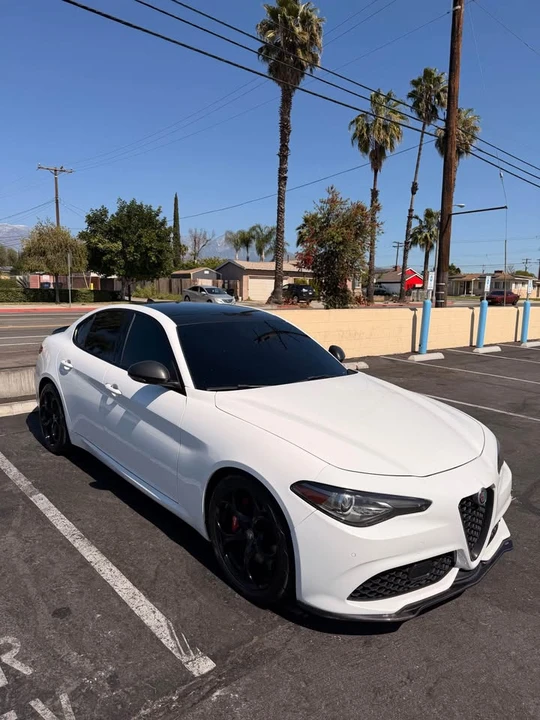 2019 Alfa Romeo Giulia - Image 4 of 11