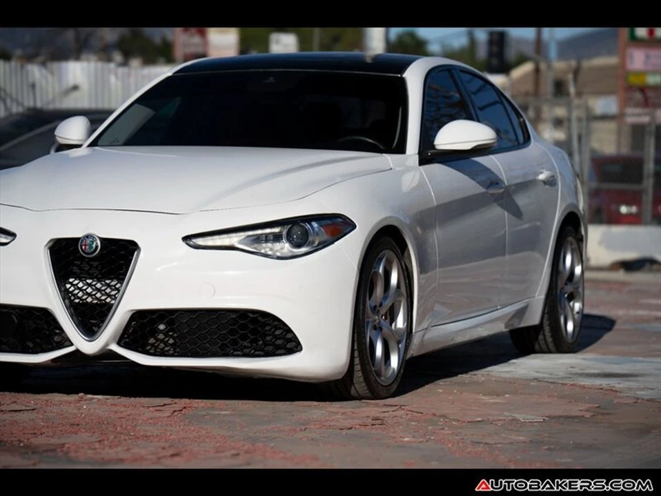 2019 Alfa Romeo Giulia - Image 7 of 20