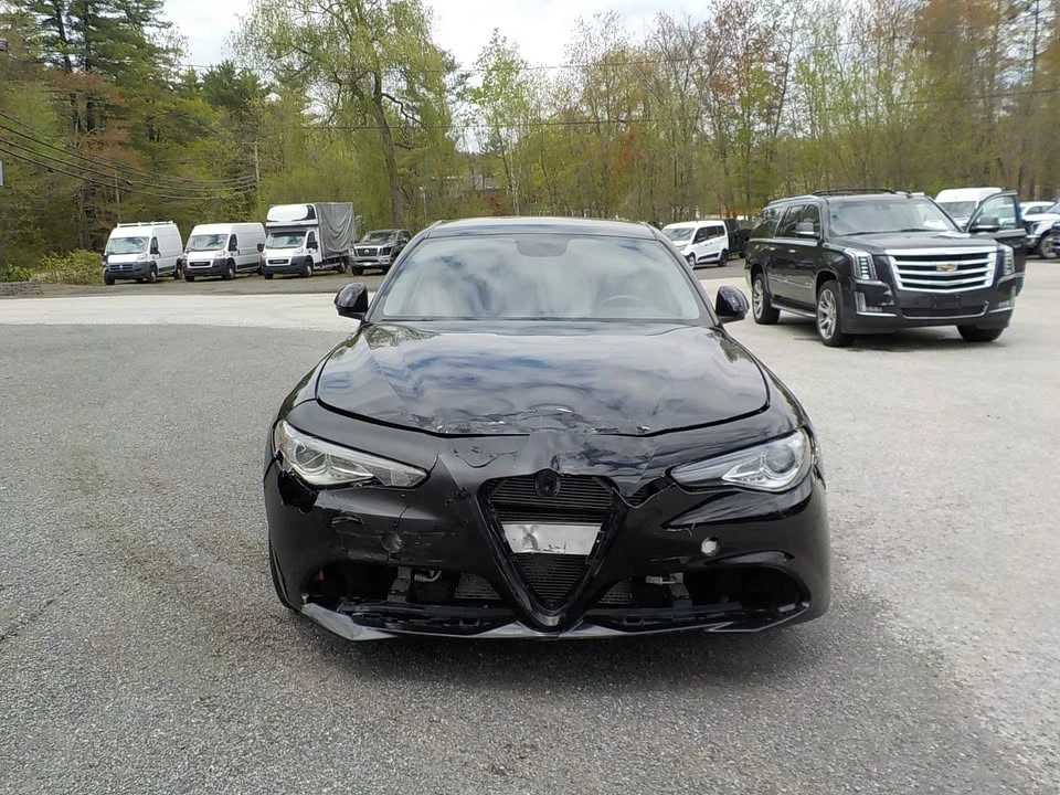 2019 Alfa Romeo Giulia - Image 2 of 15