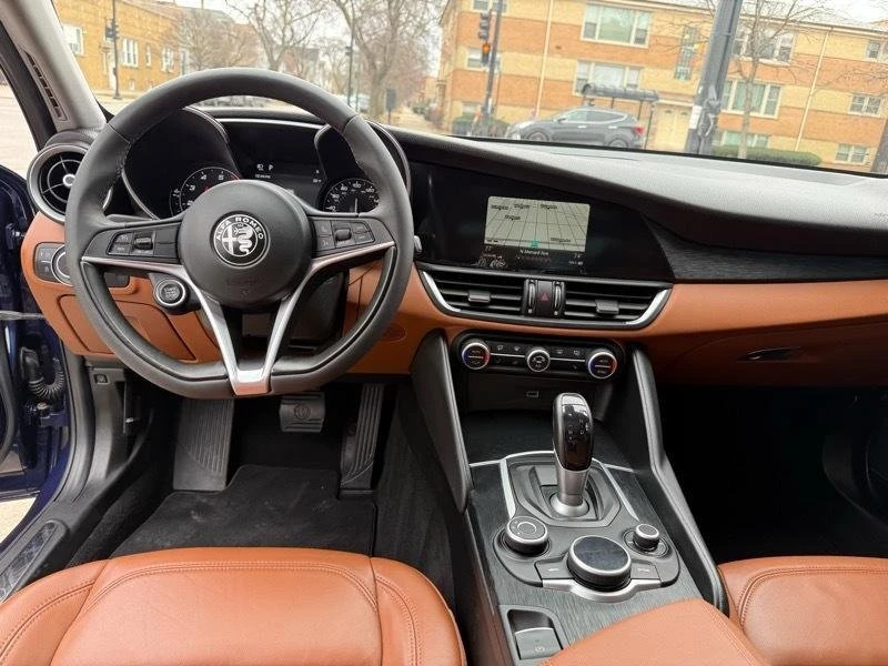 2019 Alfa Romeo Giulia - Image 17 of 20