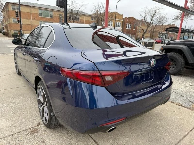 2019 Alfa Romeo Giulia - Image 5 of 20