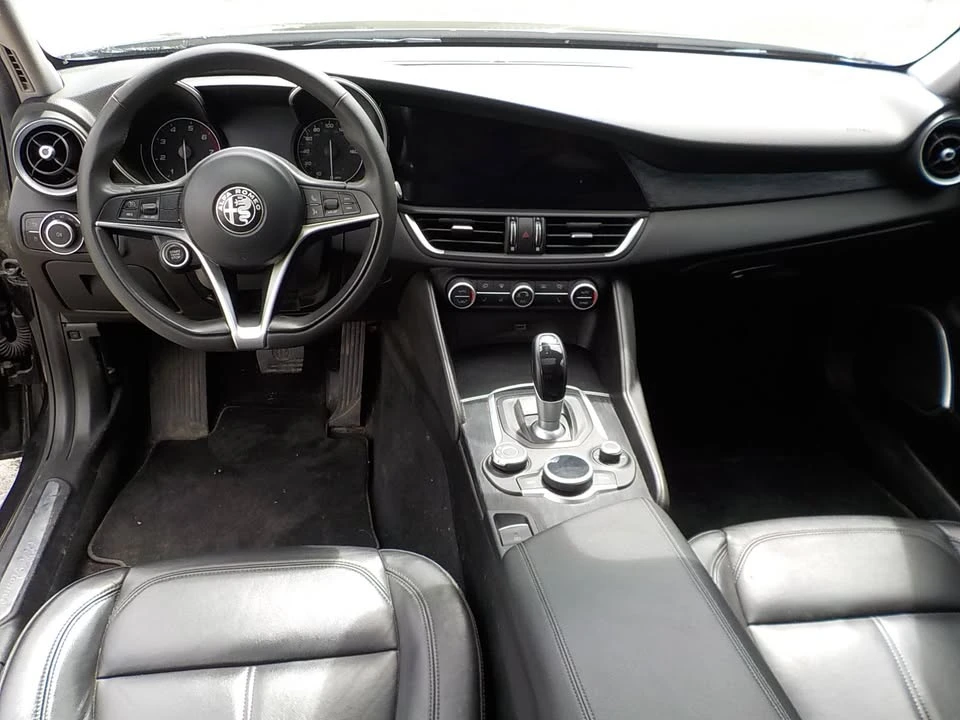 2019 Alfa Romeo Giulia - Image 11 of 15
