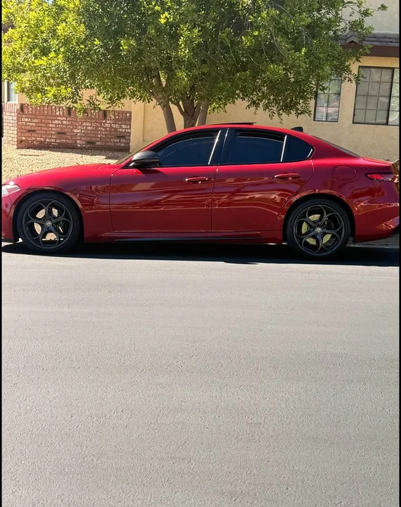 2019 Alfa Romeo Giulia - Image 5 of 8