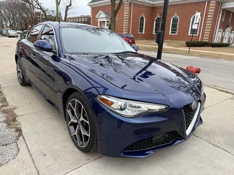 2019 Alfa Romeo Giulia - Image 10 of 20