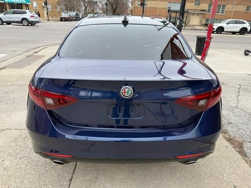 2019 Alfa Romeo Giulia - Image 6 of 20