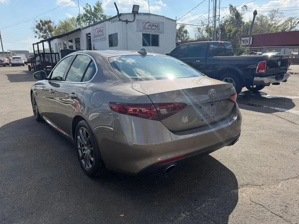 2019 Alfa Romeo Giulia - Image 4 of 14