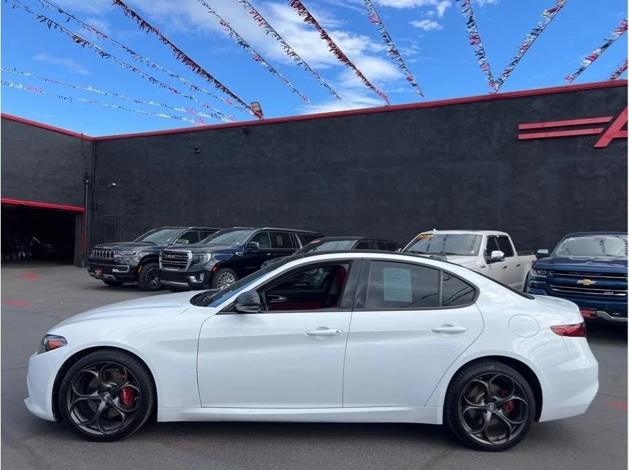 2019 Alfa Romeo Giulia - Image 4 of 20