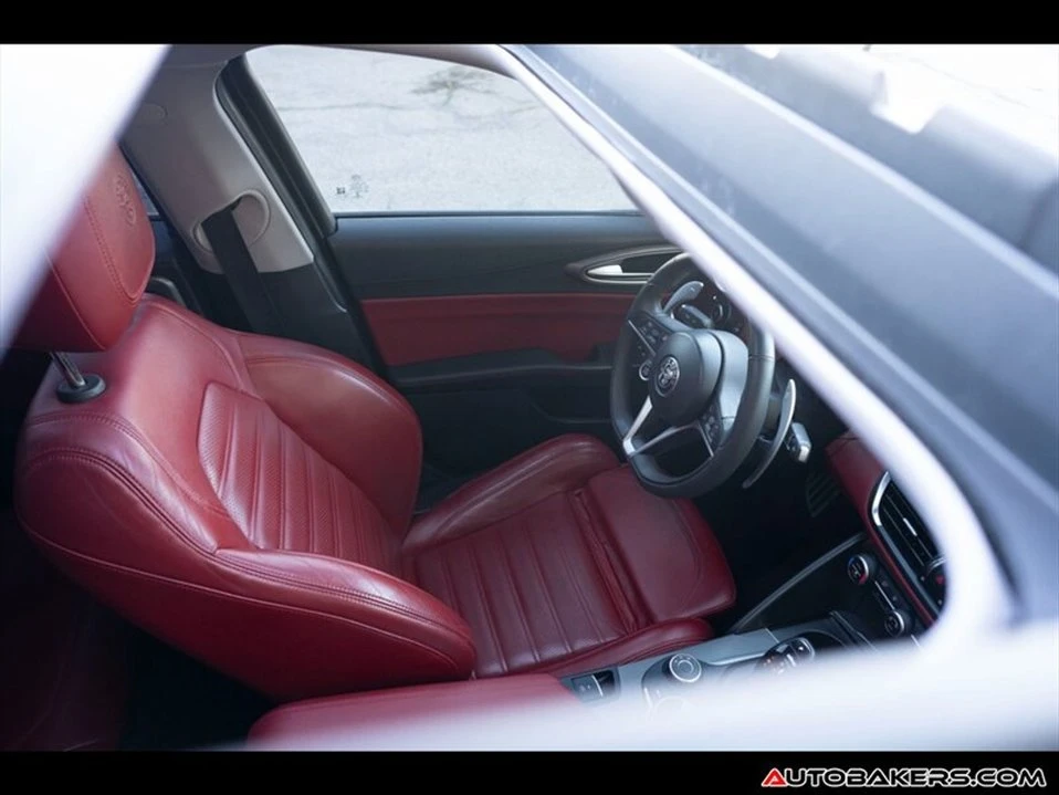 2019 Alfa Romeo Giulia - Image 20 of 20