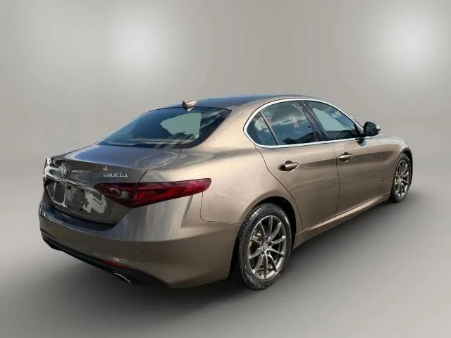 2019 Alfa Romeo Giulia - Image 6 of 11