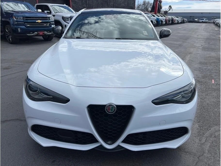 2019 Alfa Romeo Giulia - Image 2 of 20