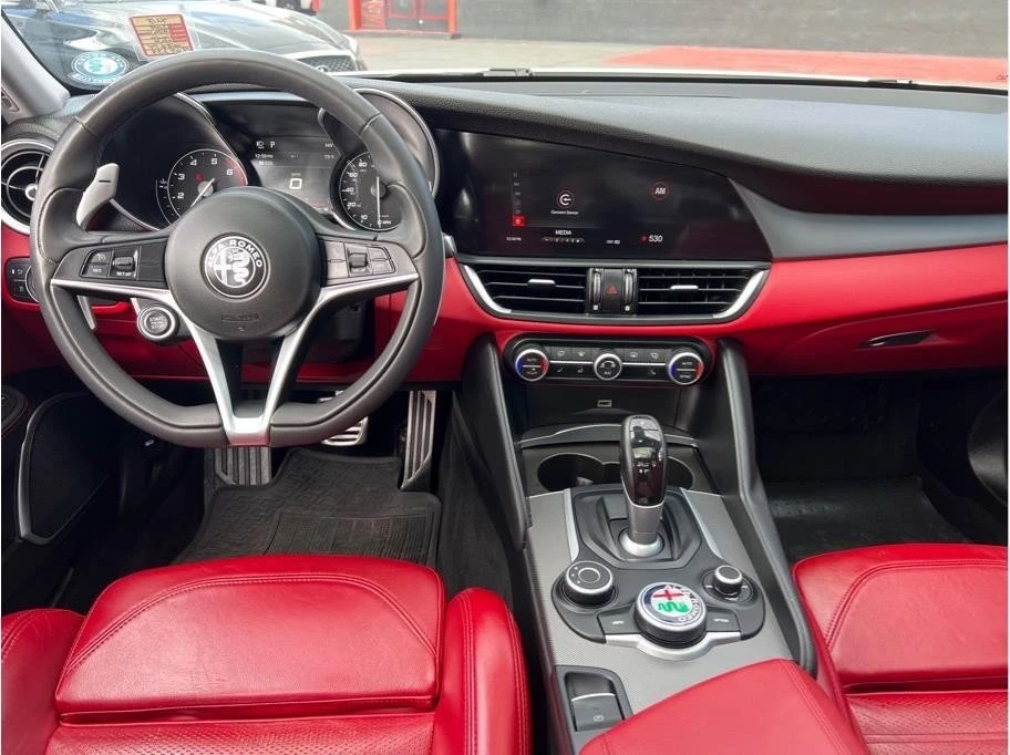 2019 Alfa Romeo Giulia - Image 14 of 20