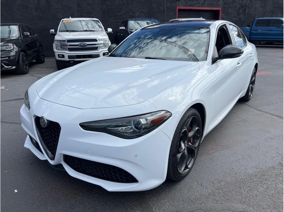 2019 Alfa Romeo Giulia - Image 3 of 20
