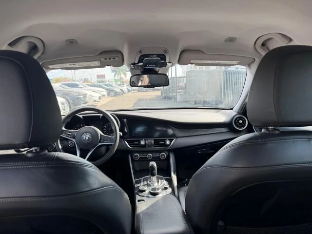 2019 Alfa Romeo Giulia - Image 10 of 11