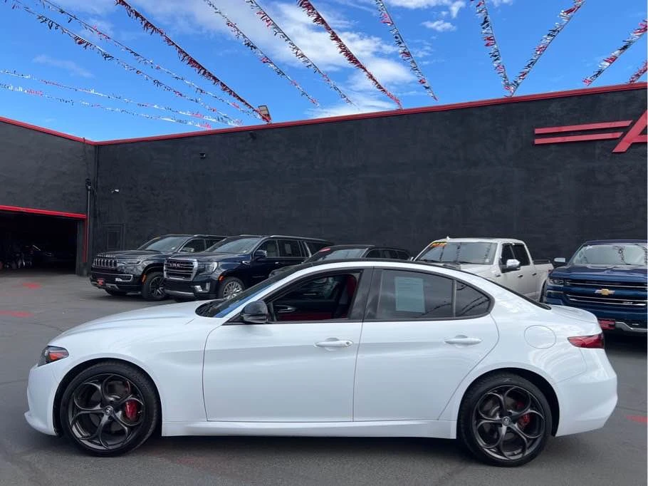 2019 Alfa Romeo Giulia - Image 3 of 13