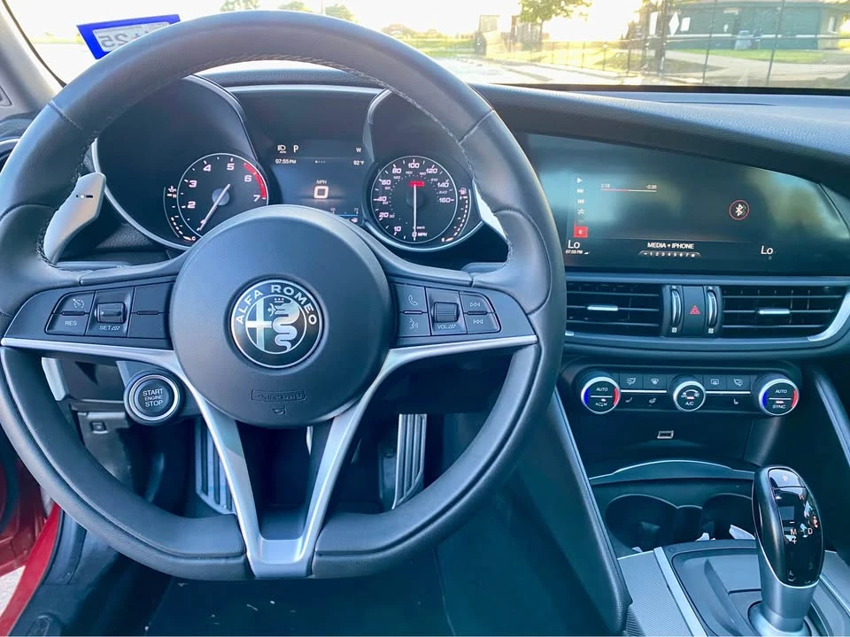 2019 Alfa Romeo Giulia - Image 10 of 12