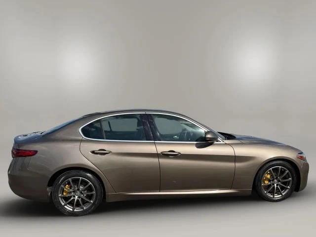 2019 Alfa Romeo Giulia - Image 4 of 11