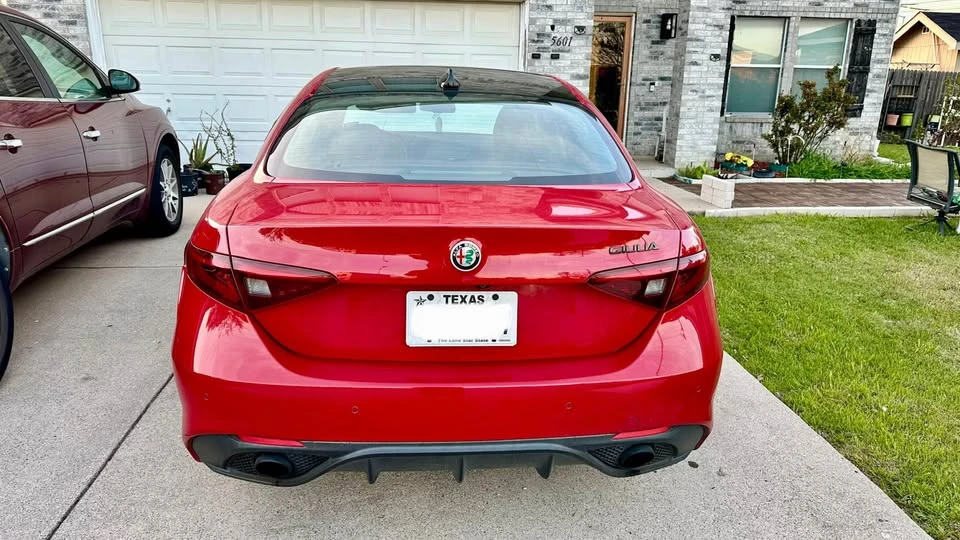 2019 Alfa Romeo Giulia - Image 6 of 12