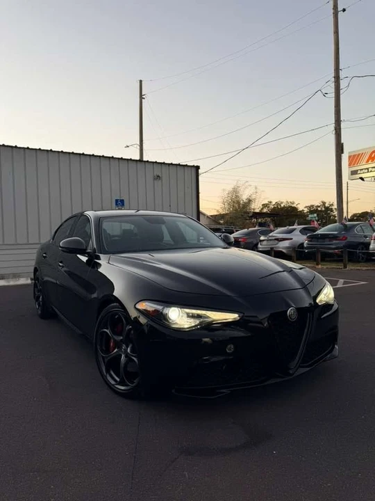 2019 Alfa Romeo Giulia - Image 3 of 15