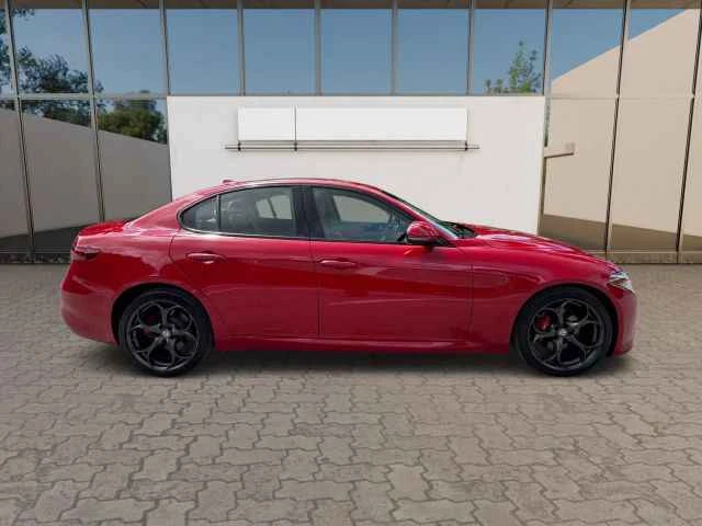 2019 Alfa Romeo Giulia - Image 4 of 4
