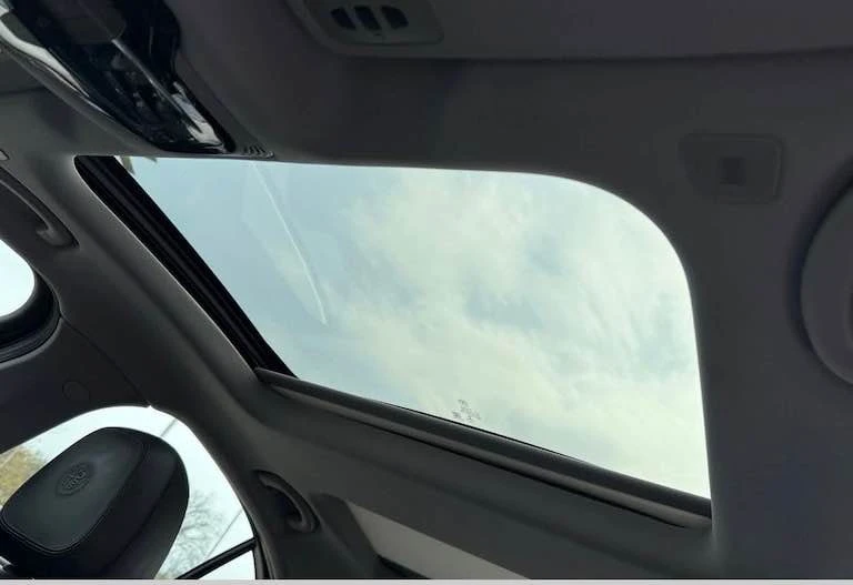 2019 Alfa Romeo Giulia - Image 7 of 8
